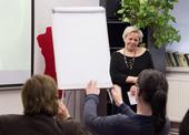 Dana Bedlánová přednáší na dubnové konferenci Návraty služby obětem trestných činů