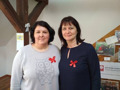 Vrchní sestra Jana Bartošová z českokbudějovické Městské charity a ředitelka Dana Vejšická z Oblastní charity Písek